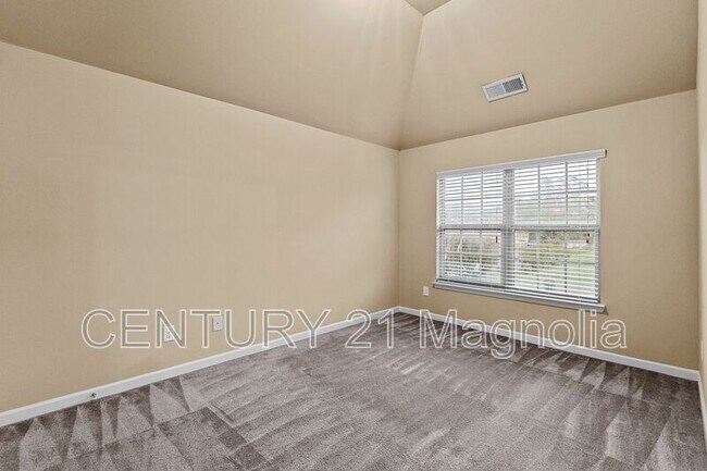 Building Photo - 2203 Grandwood Ln