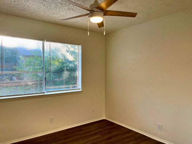 Building Photo - 8026 Echo Wind St