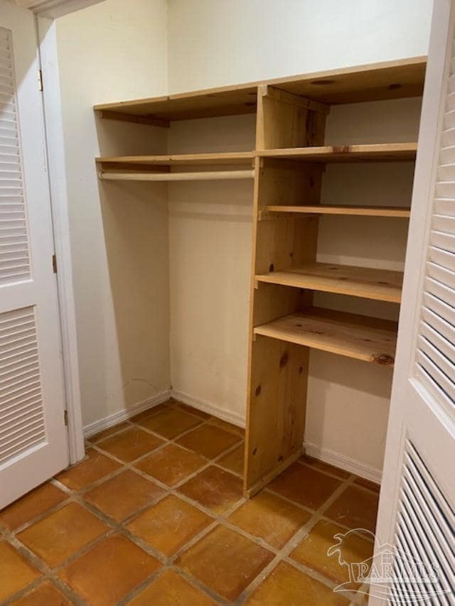 Building Photo - 210 Norwich Dr