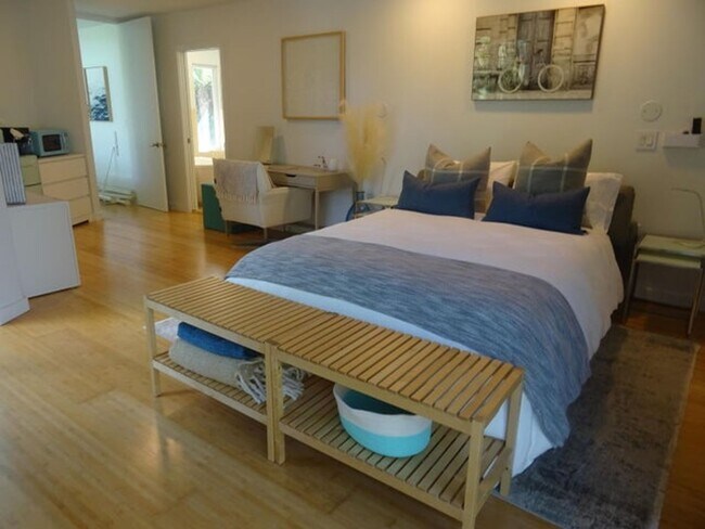 Building Photo - 930 Rambling Dr Cir