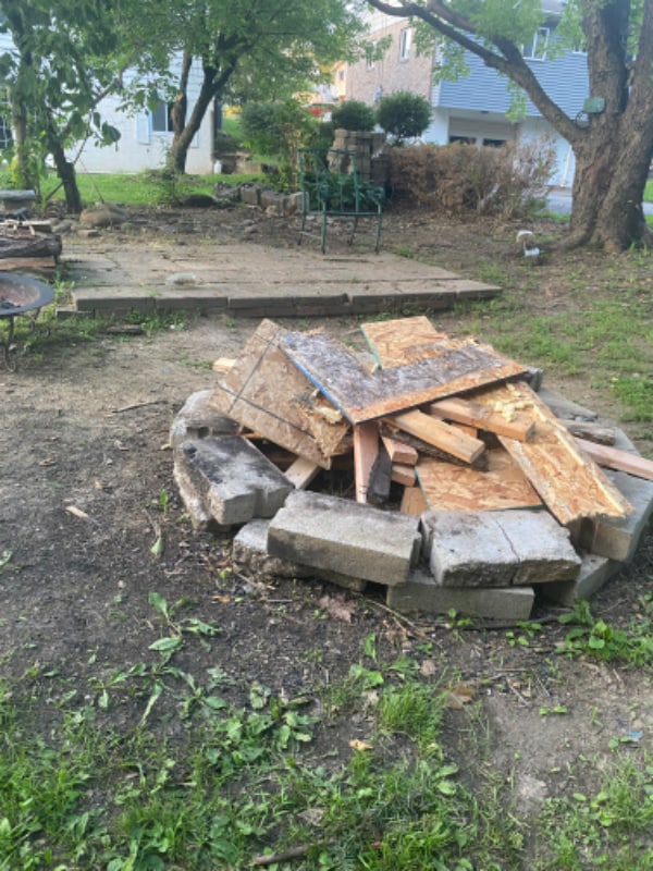 Building Photo - 412 Oak Ave