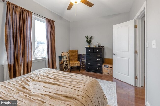 Building Photo - 2524 Sepviva St