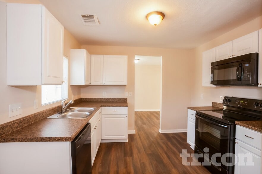 Building Photo - 15019 Easingwold Dr