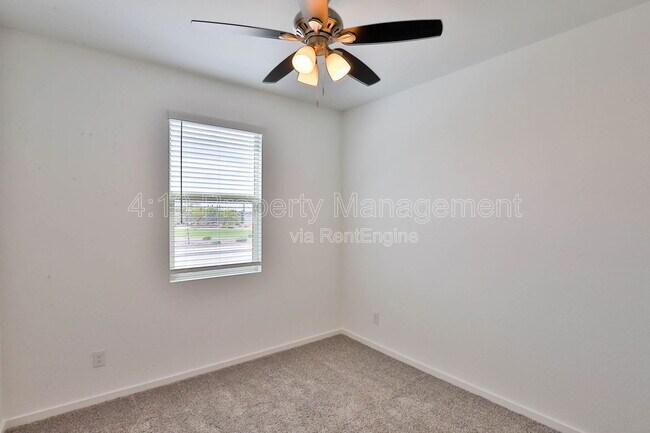 Building Photo - 4470 E Clydesdale St