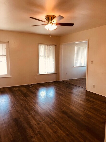 Living Room - 112 S Chevy Chase Dr