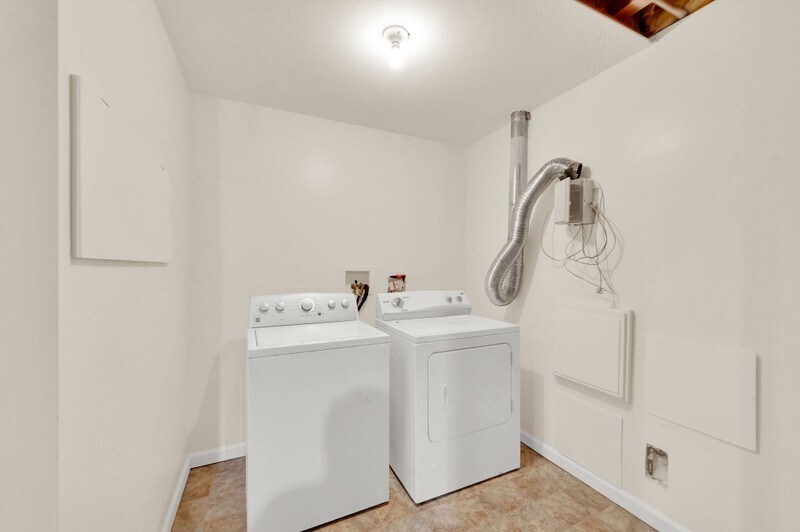 Building Photo - 7246 W Juniper Tree Cove
