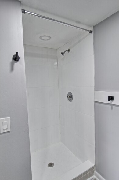 Building Photo - 28160 Pine Haven Way