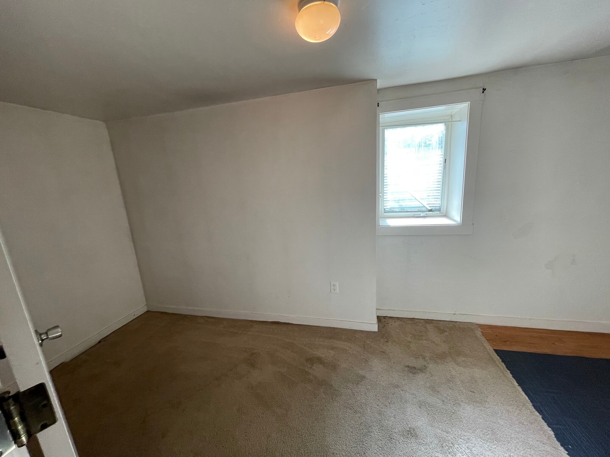 Building Photo - 1300 NE Williams St