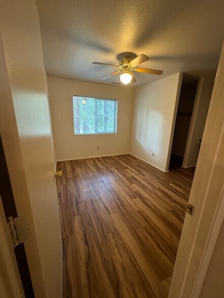 Building Photo - 51 S Maricopa St