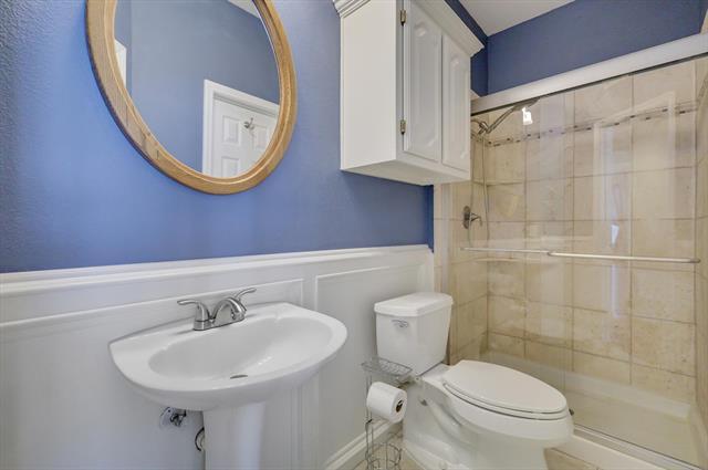 Building Photo - 1012 Canongate Dr