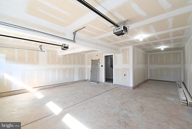 Building Photo - 51 E Clymer Ave