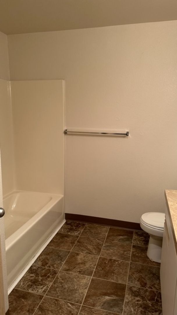Building Photo - Ground level 1 bed 1 bath