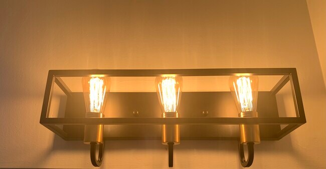 Building Photo - 1530 SW 193rd Terrace