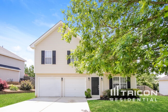Building Photo - 146 Madelia Pl