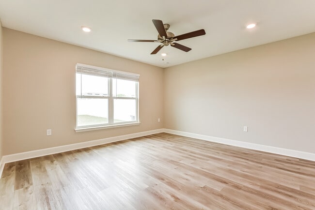 Building Photo - 511 Edith Dr