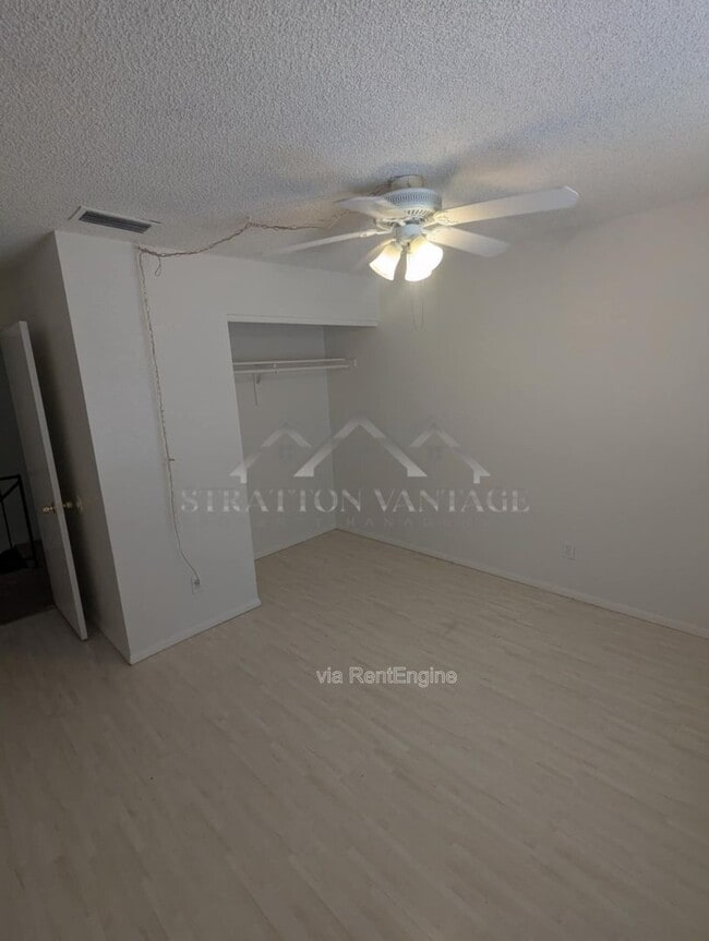 Building Photo - 545 W 16th Ave