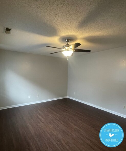 Building Photo - 1405 Manteo St