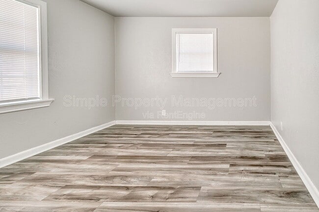 Building Photo - 820 NE 81st St