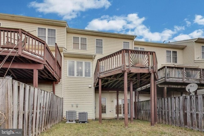 Building Photo - 42759 Locklear Terrace