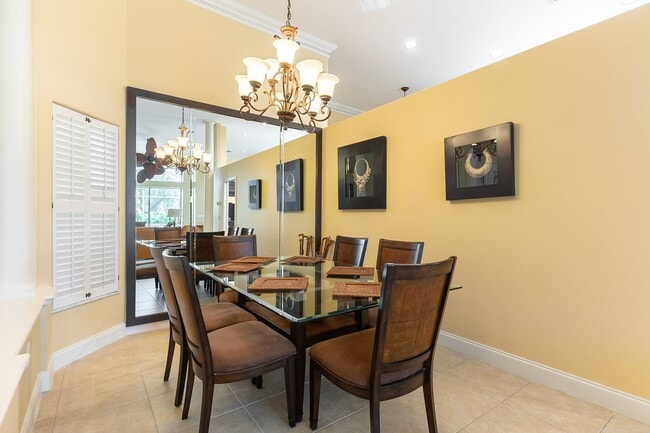 Building Photo - Beautiful 2-Bed Pool Home with Deeded Golf...