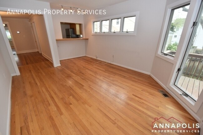 Building Photo - 33 Glen Ave