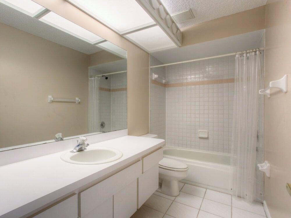 Building Photo - 1484 E Lake Woodlands Pkwy
