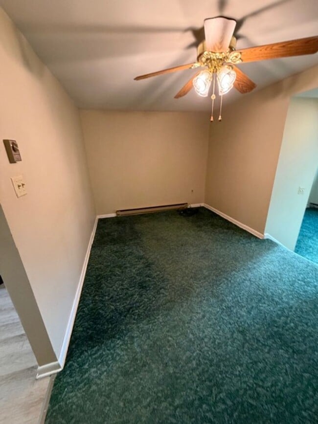 Building Photo - 1-bedroom in Hudson section of Plains