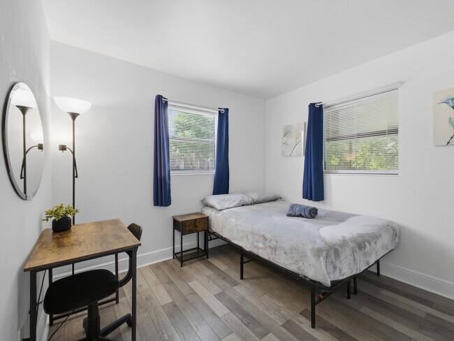 Building Photo - 4862 Andros Dr