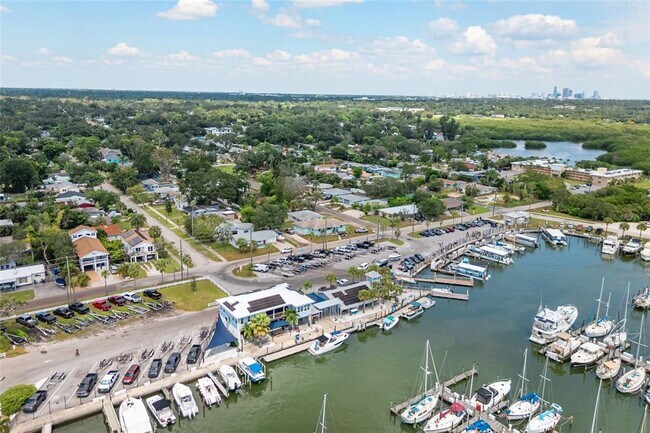 Building Photo - 2800 Tifton St S