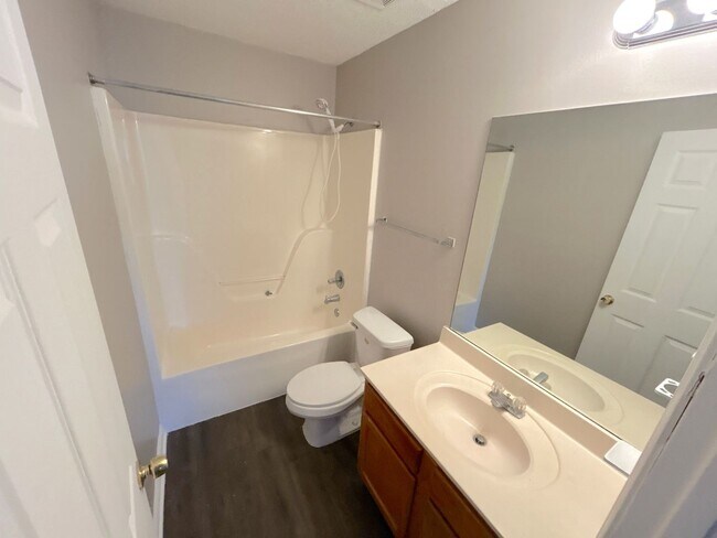 Building Photo - 286 Baltic St