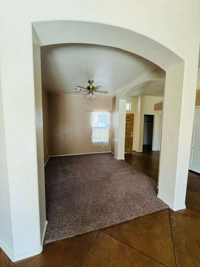 Building Photo - Oro Valley- 4 bedroom/ 2 bathroom home