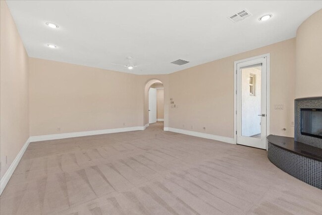 Building Photo - 3043 Red Springs Dr