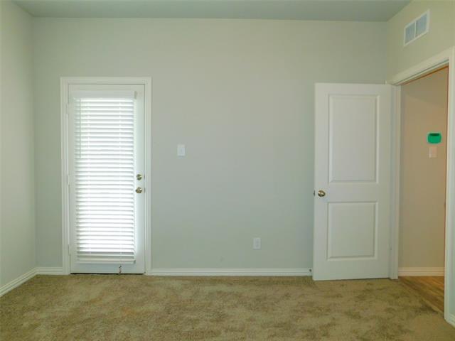 Building Photo - 3129 Solana Cir