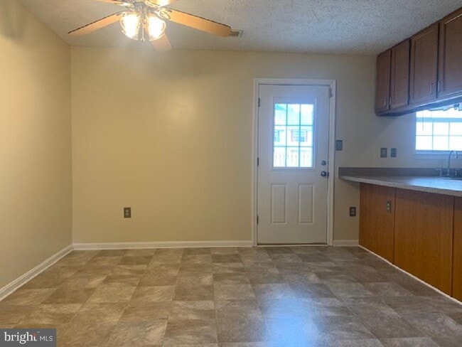 Building Photo - 6012 Red Wolf Pl