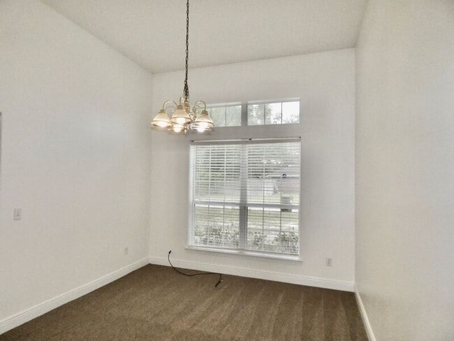 Building Photo - 7945 Amethyst Dr