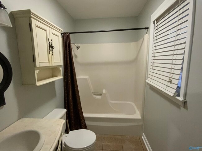 Building Photo - 108 Pat St