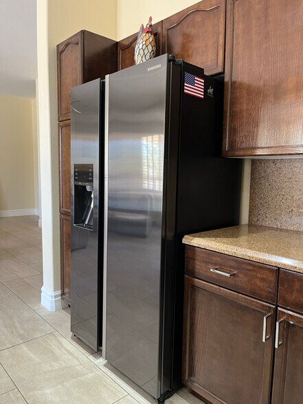 Building Photo - 9499 Castillana Ct