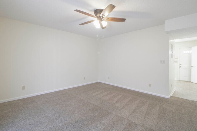 Building Photo - 2006 Tynewood Dr