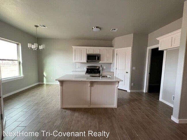 Building Photo - 3 br, 2 bath House - 1325 SW Heatherbrook Way