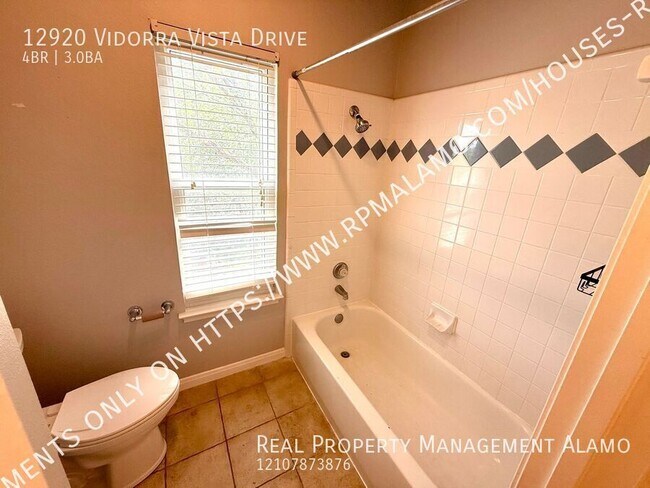 Building Photo - 12920 Vidorra Vista Dr