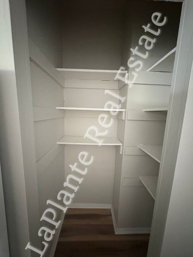 Building Photo - Freshly Updated 3-Bedroom Home on Greenwood Ave