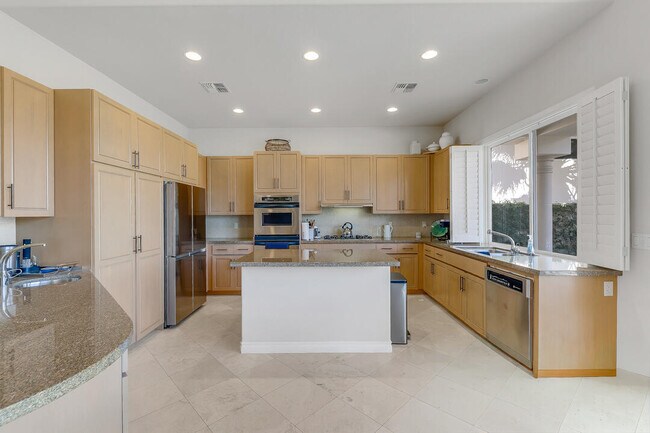 Building Photo - 79005 Cll Brisa