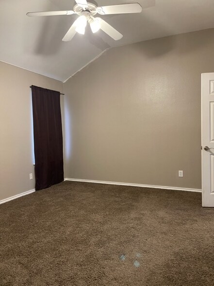 Building Photo - 5925 Sagebrush Trail