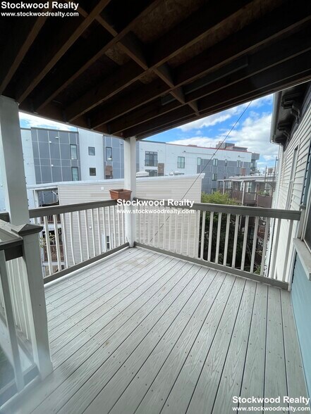 Primary Photo - 25 Woodward St
