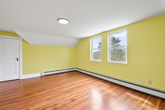 Building Photo - 515 Winthrop St