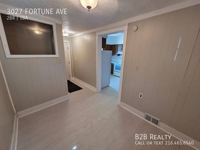 Building Photo - 3027 Fortune Ave