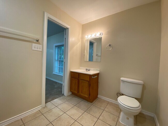Building Photo - COMING SOON 3 BEDROOM 2 BATH HOME IN TCU AREA
