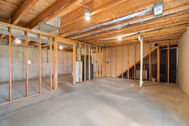 Building Photo - 124/130 Comanche Lane