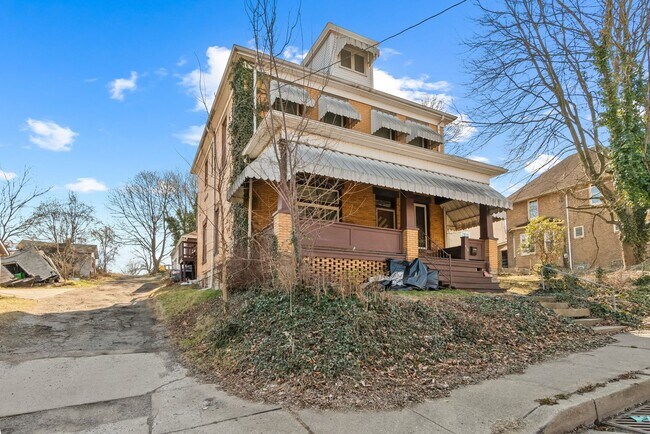 Building Photo - 416 First St_BT