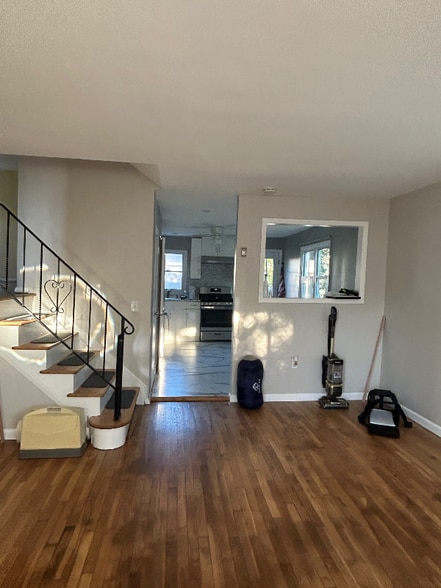 Building Photo - 24 Huron Ave